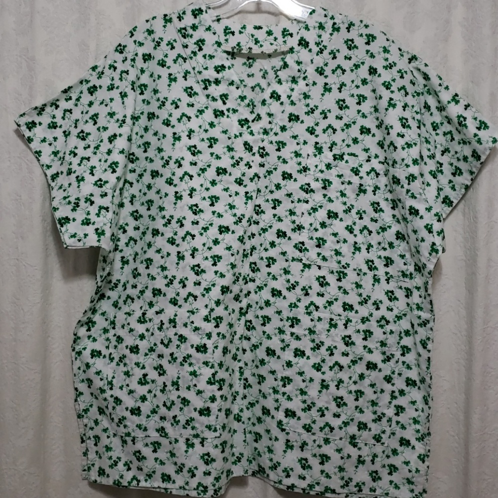 ☘☘☘Nursery tunic☘☘☘